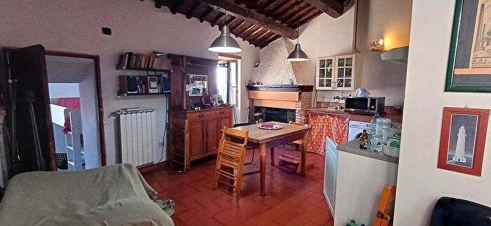 Appartamento trilocale in vendita in Collevecchio, Collevecchio