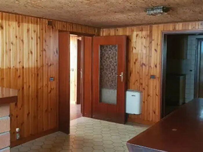 Casa con 6 locali in vendita in Via Edoardo Gherli, Guastalla