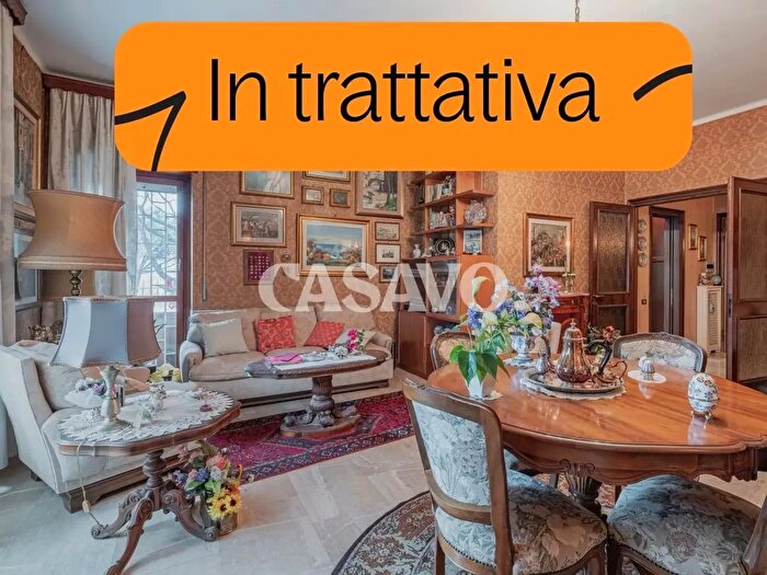 Appartamento quadrilocale in vendita in Via Giuseppe Taverna, Roma