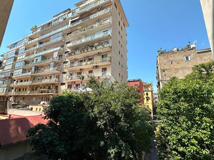 Appartamento trilocale in affitto in Via Egiziaca a Pizzofalcone, Monte di Dio, Napoli