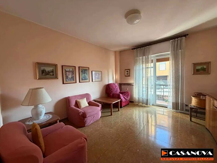 Appartamento trilocale in vendita in Via Cristoforo Colombo, Vedano Olona