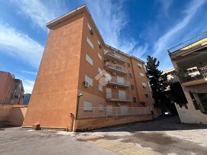 Appartamento bilocale in affitto in Corso dei Mille, Palermo