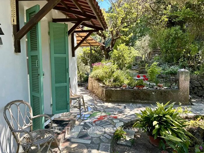 Casa bilocale in vendita in Airole