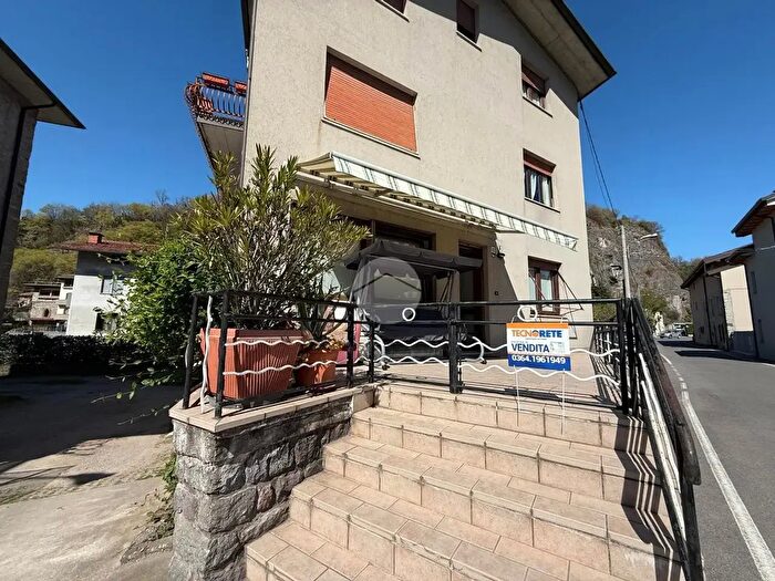 Appartamento quadrilocale in vendita in Via Pittor a Guadagnini, Esine