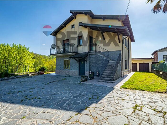 Appartamento trilocale in vendita in Via Avanzini, Brenta