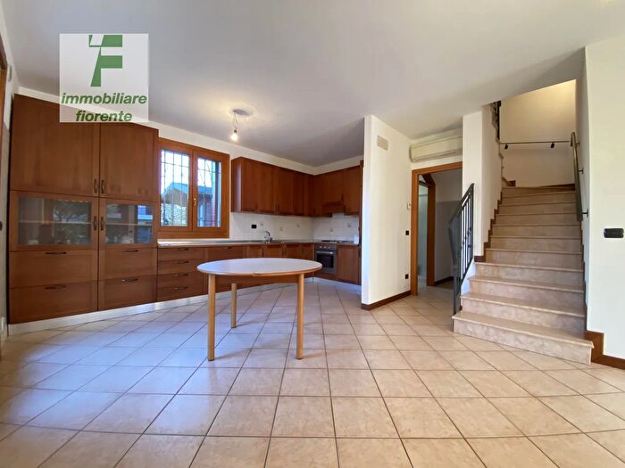 Casa con 5 locali in vendita in Via Caltana, Vigonza