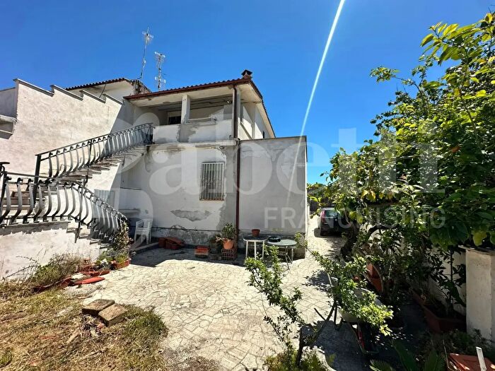 Appartamento trilocale in vendita in Viale Marino, Ardea