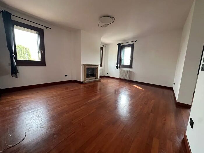 Appartamento quadrilocale in affitto in Grumolo Delle Abbadesse