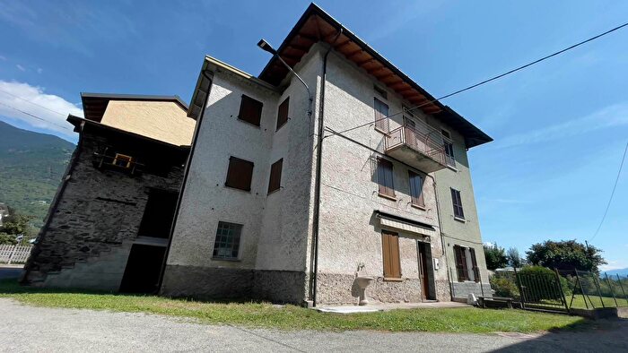 Case in Vendita e in Affitto - 2