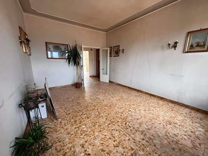 Appartamento con 5 locali in vendita in Siena