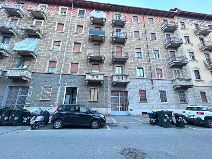 Appartamento trilocale in affitto in Via Isonzo, Torino