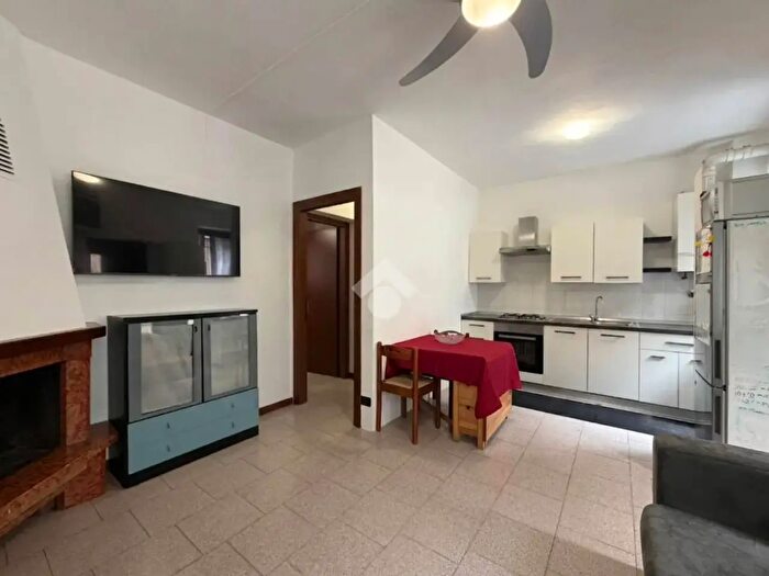 Appartamento bilocale in vendita in Via Cavour, Grezzago