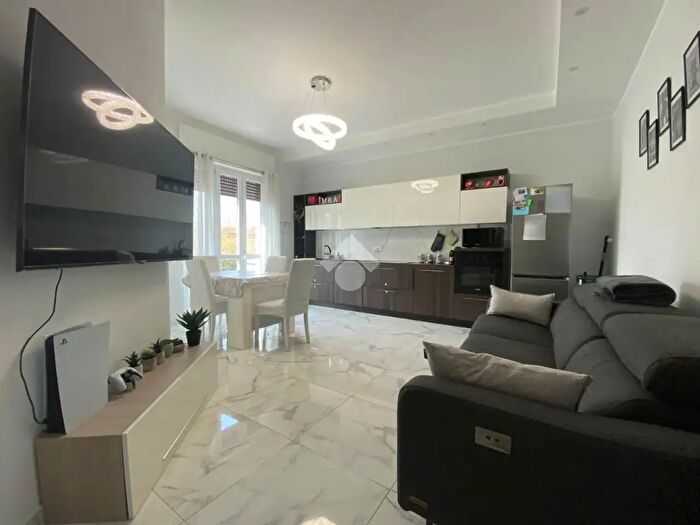 Appartamento trilocale in vendita in Via Santa Marta, Trezzo SullAdda