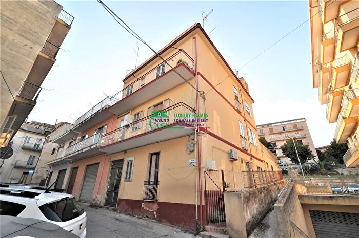 Appartamento con 6 locali in vendita in Ragusa