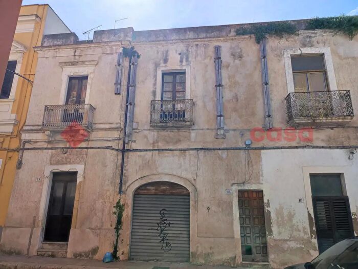 Appartamento con 5 locali in vendita in Via Lata Snc, Brindisi
