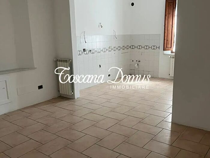 Appartamento quadrilocale in vendita in Goffredo Mameli, Siena