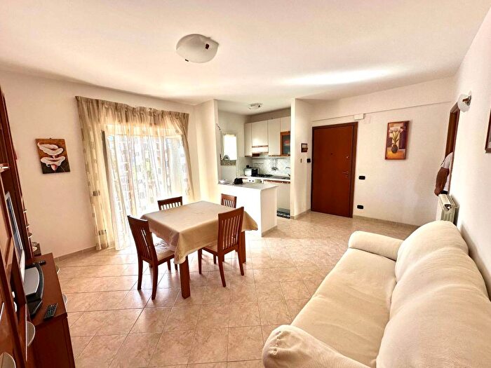 Appartamento quadrilocale in affitto in Via C Colombo, Zona Domitilla, Ladispoli