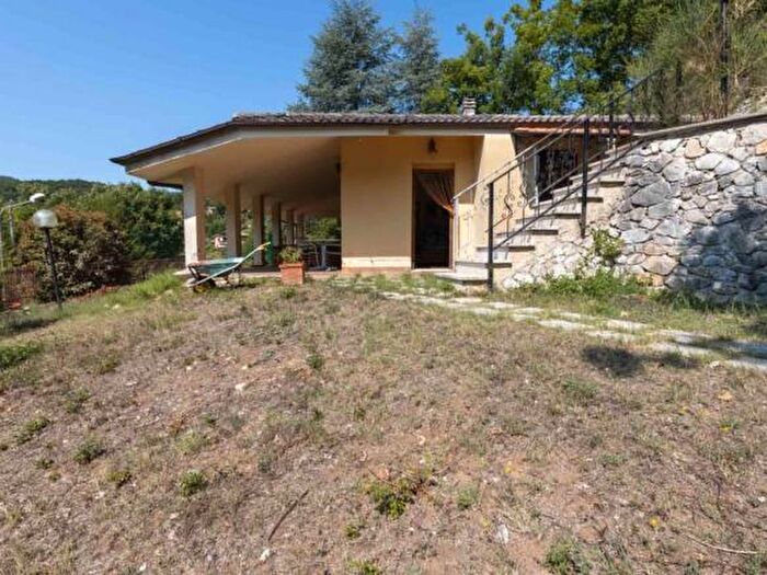 Casa in vendita in Rocca Sinibalda