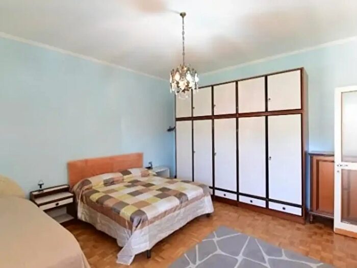 Appartamento quadrilocale in affitto in Via Valorsa Cipriano, Como