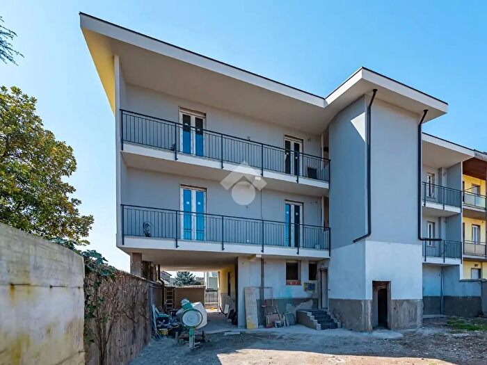 Appartamento trilocale in vendita in Via Giacomo Matteotti, Rescaldina