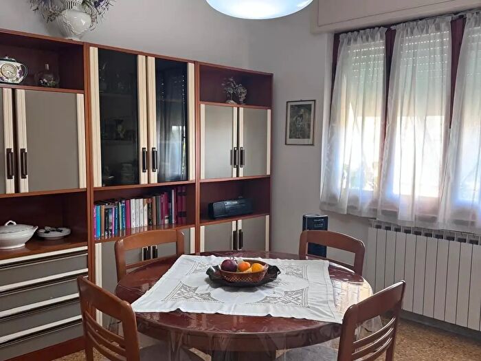 Appartamento trilocale in vendita in Massa