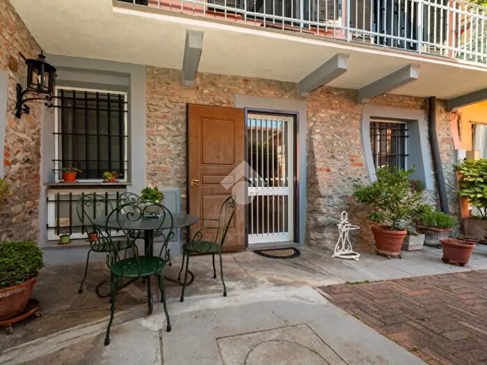 Casa con 6 locali in vendita in Via Capra, Rivoli