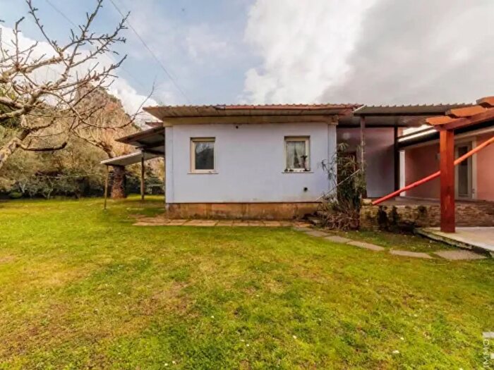 Casa con 6 locali in vendita in Via Aulla, Montignoso