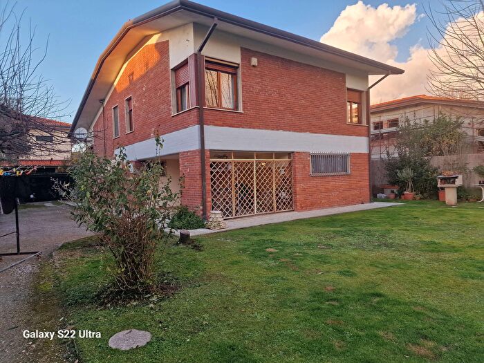 Casa con 8 locali in vendita in Via della Resistenza, Forte Dei Marmi
