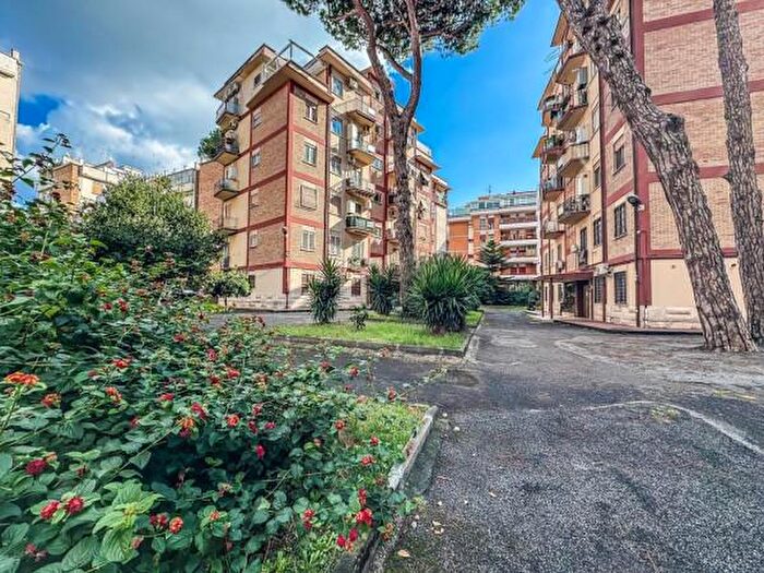 Appartamento bilocale in vendita in Via Ferdinando Acton, Roma