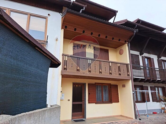 Casa trilocale in vendita in Via Villa, Lamon