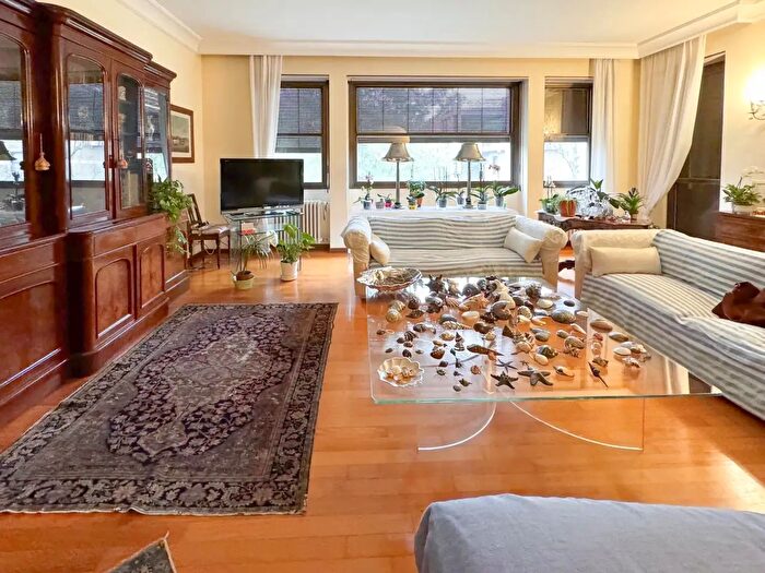 Appartamento con 5 locali in vendita in Monza