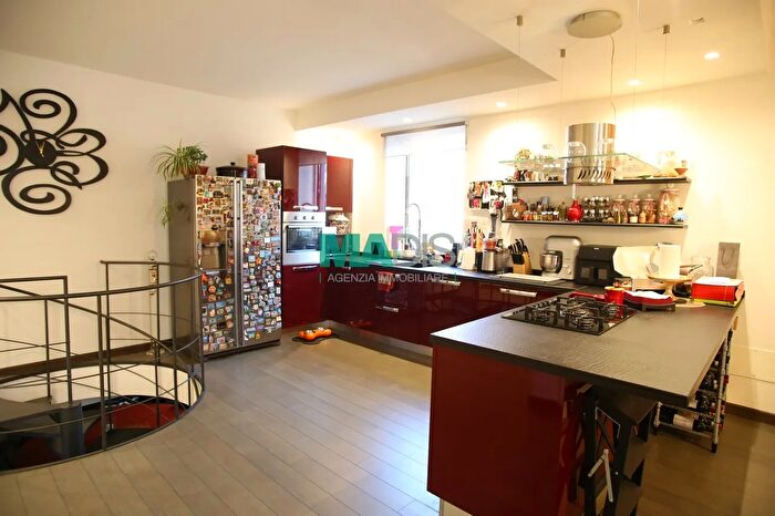 Appartamento quadrilocale in vendita in Via del Palco, Prato