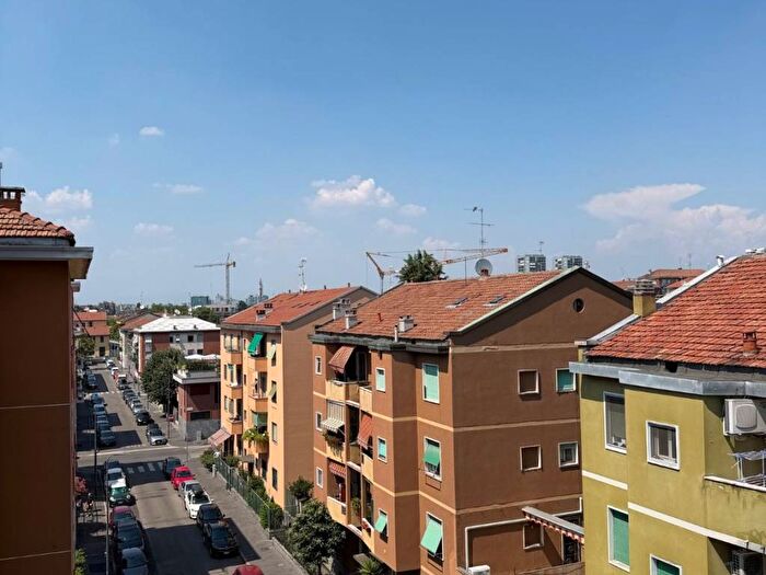 Appartamento trilocale in affitto in Via Golfo degli Aranci, Ponte Nuovo, Milano