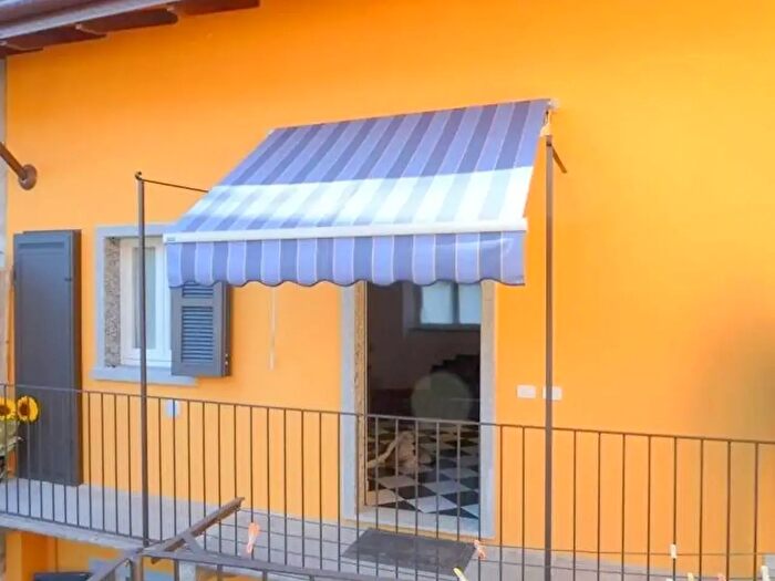 Appartamento trilocale in affitto in Via Poletti, Mergozzo