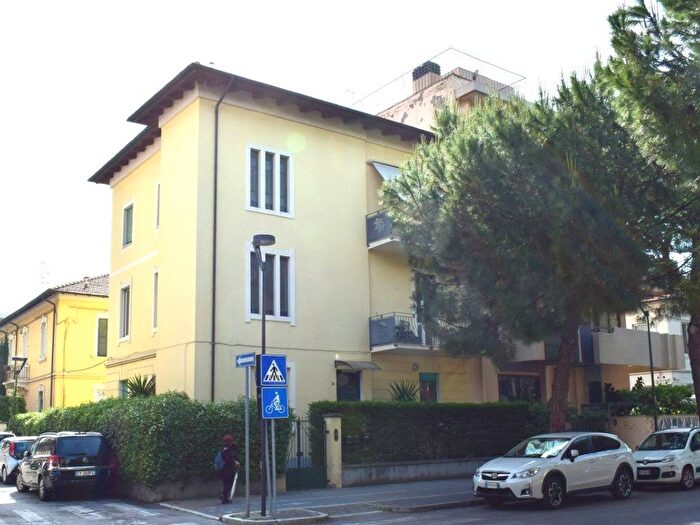 Appartamento quadrilocale in affitto in Lungomare Strada Parco, Pescara
