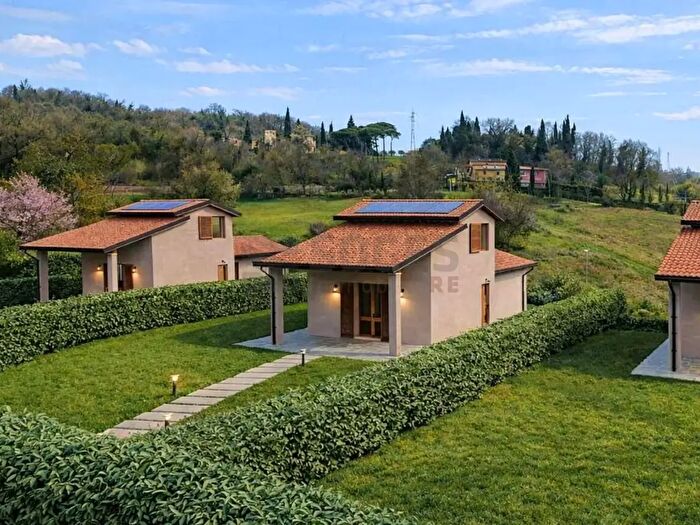 Casa quadrilocale in vendita in Via Aretina, Figline e Incisa Valdarno