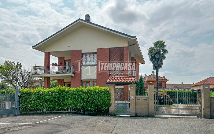 Appartamento con 6 locali in vendita in Via Giambattista Tiepolo, Bruino