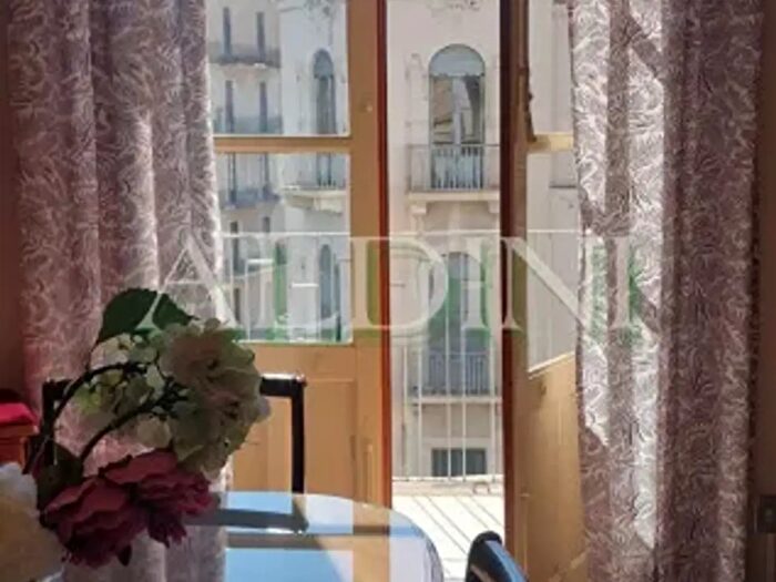 Appartamento con 6 locali in vendita in Catania