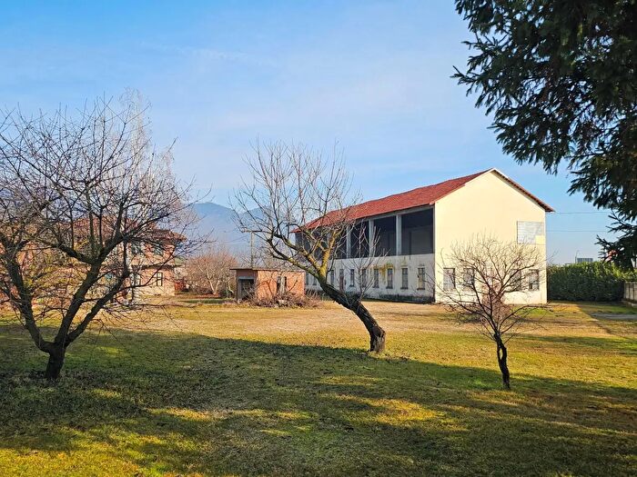 Casa con 5 locali in vendita in Strada Torino, Cumiana