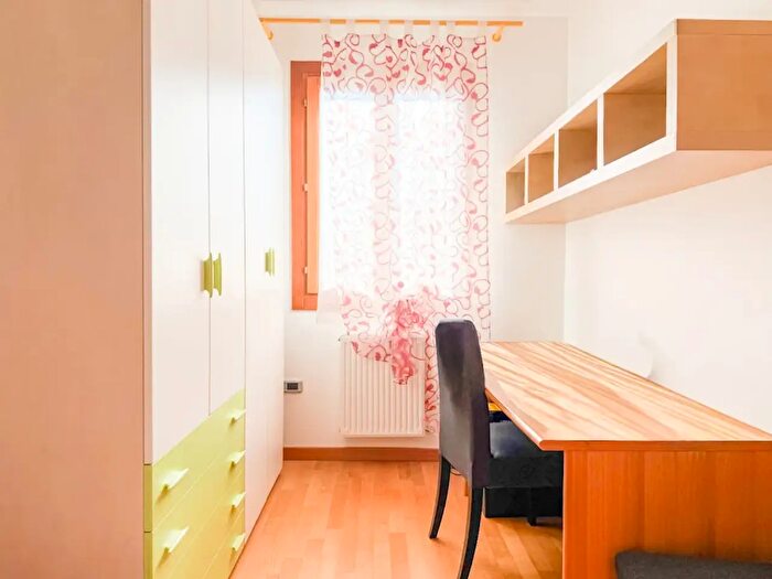 Appartamento quadrilocale in vendita in Via Giorgione, Asolo