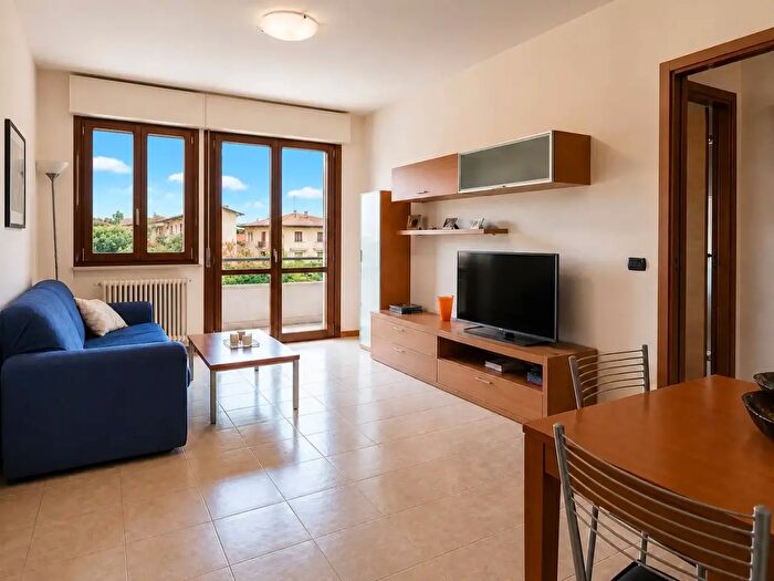 Appartamento con 6 locali in vendita in Via Giuseppe Calletti, Forli'
