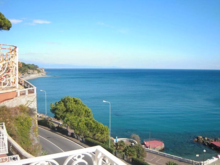 Appartamento quadrilocale in vendita in Via Crocetta Celle Ligure, Celle Ligure