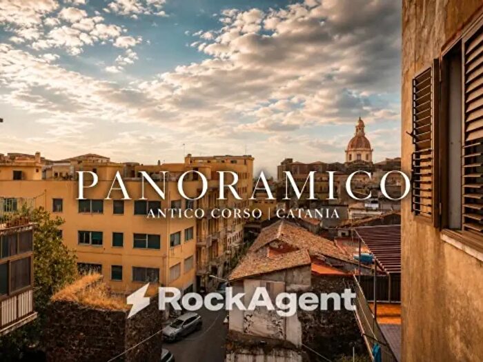 Appartamento quadrilocale in vendita in Via Antico Corso, Catania