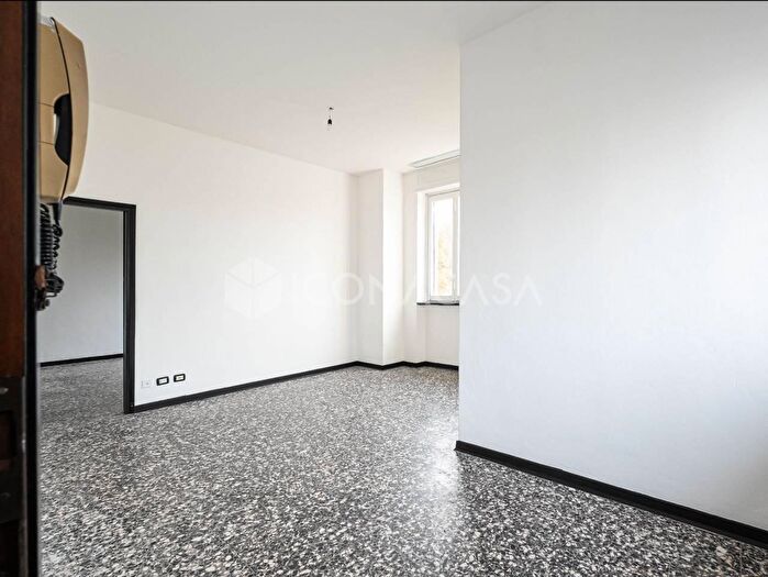 Appartamento bilocale in vendita in Via IV Novembre, Mariano Comense