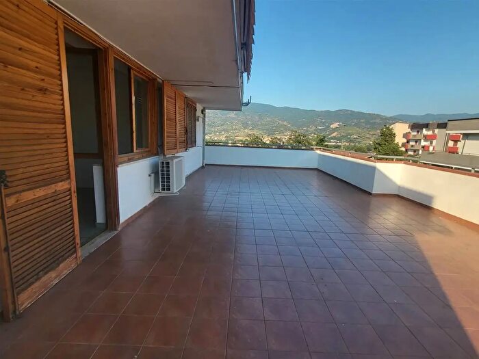Appartamento quadrilocale in vendita in Via Benedetto Croce, Montalto Uffugo