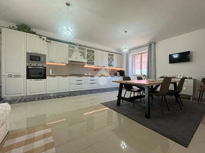 Casa con 5 locali in vendita in Via Due Ponti, Morciano Di Romagna