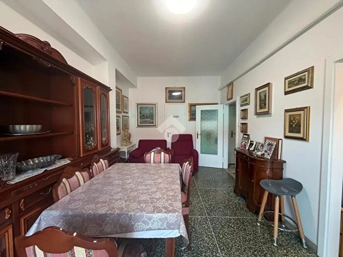 Appartamento bilocale in vendita in Via Giambologna, Bologna