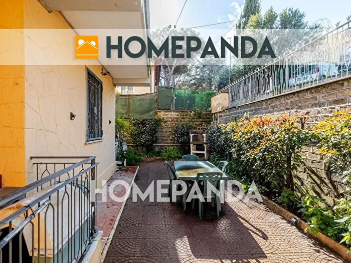 Appartamento bilocale in vendita in Via Vecchia di Marino, Grottaferrata