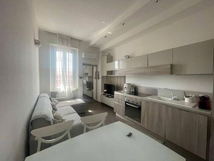Appartamento trilocale in affitto in via Pezzotti, Pezzotti Meda, Milano