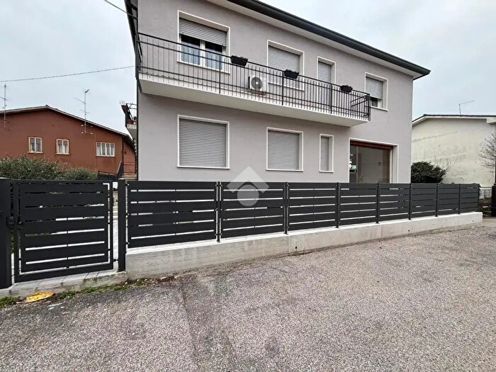 Appartamento trilocale in vendita in Via Scagliara, Monselice